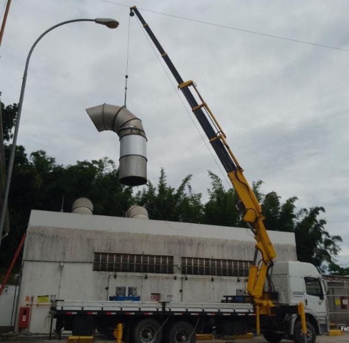 Transportes e içamentos de pesados