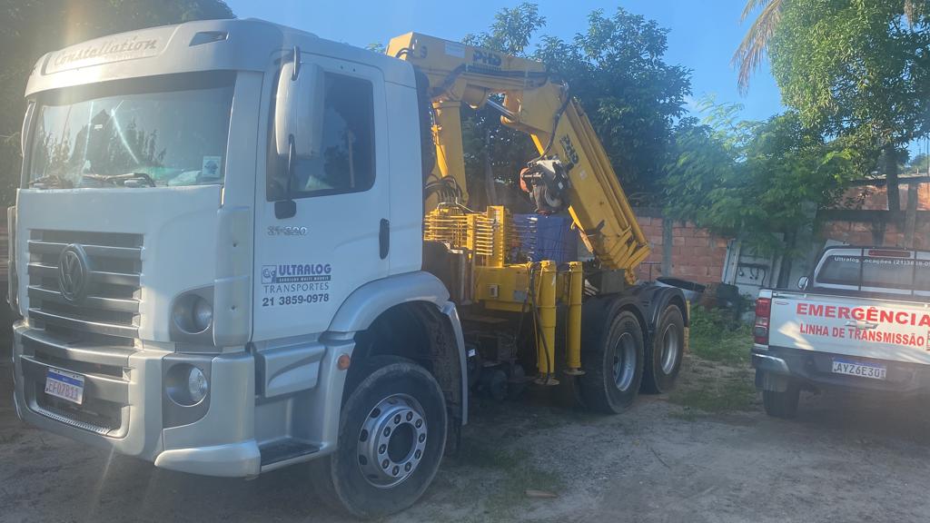 Transporte e locação de veículos, máquinas e equipamentos